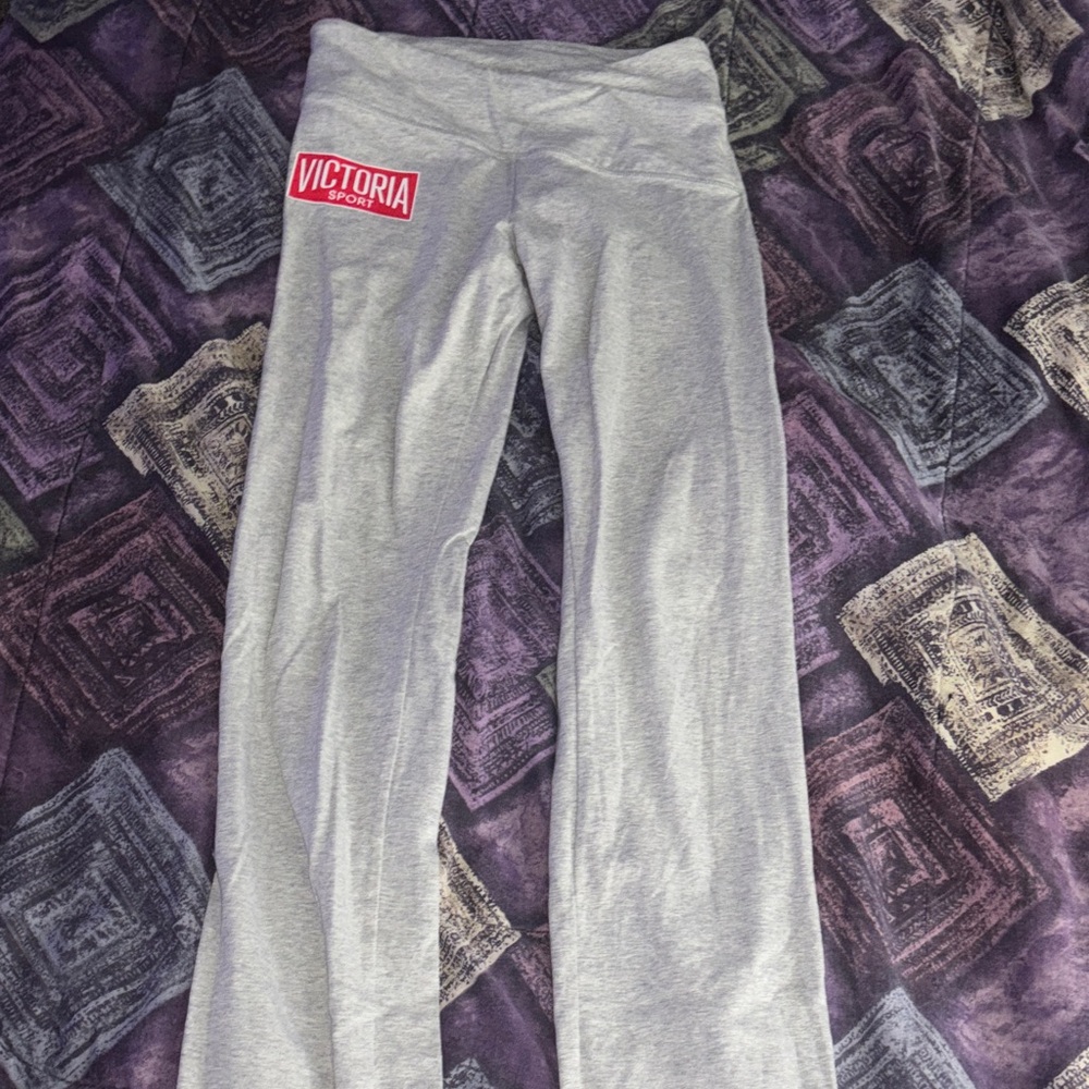 Victoria Sport Women's Gray Leggings